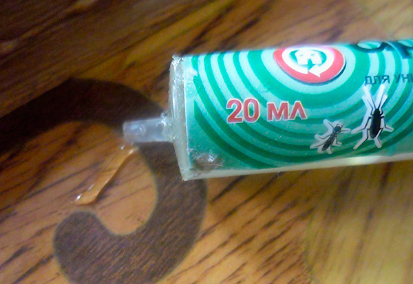 Si le gel insecticide se dessèche, il deviendra peu attrayant pour les cafards et son efficacité dans la lutte contre ces parasites chutera fortement.