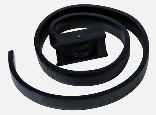 Parfois, à la place du shampoing anti-puces, il faut quand même utiliser un collier.