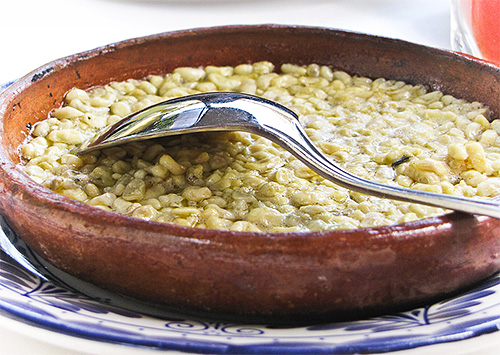 En Asie, les larves de fourmis sont souvent utilisées comme nourriture.