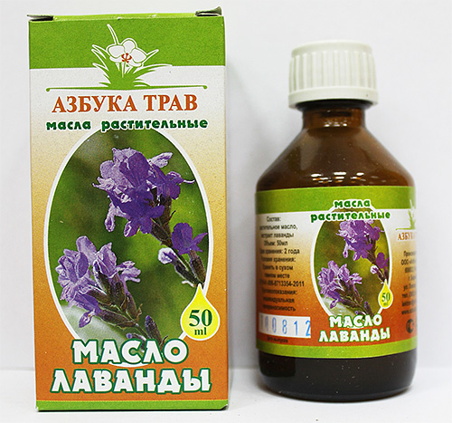 L'huile essentielle de lavande peut être laissée ouverte dans les placards pour repousser les mites