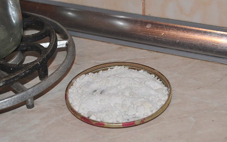 En conséquence, nous obtenons un appât empoisonné avec de l'acide borique