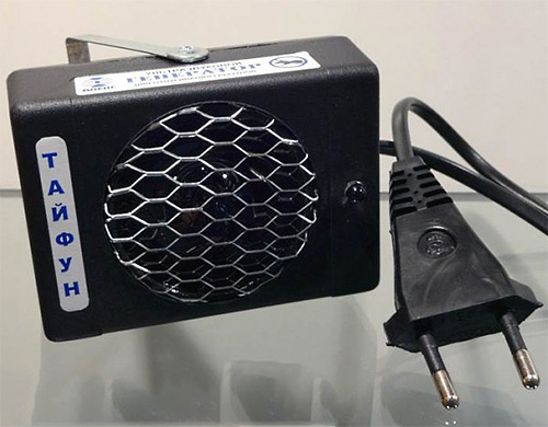 La conception du répulsif à ultrasons Typhoon ressemble aux récepteurs soviétiques