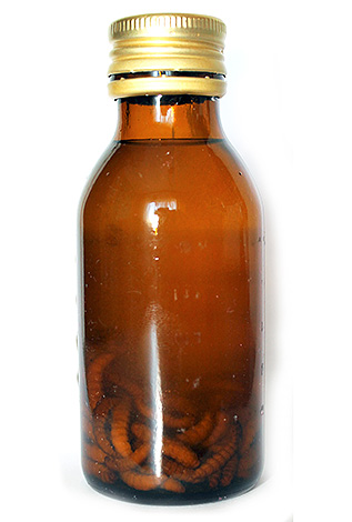 On pense que l'extrait de larves de teigne de la cire contient l'enzyme cerrase, qui décompose les parois cellulaires des agents pathogènes.