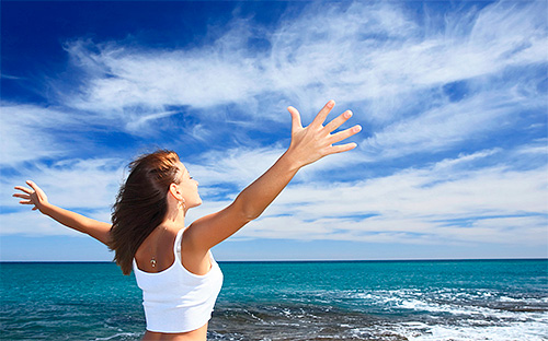 De nombreux livres de rêves associent la destruction des papillons de nuit dans un rêve à la joie et à la prospérité dans la vie réelle.