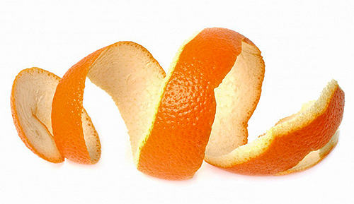 Les écorces d'orange fraîches sont également efficaces comme anti-mites.