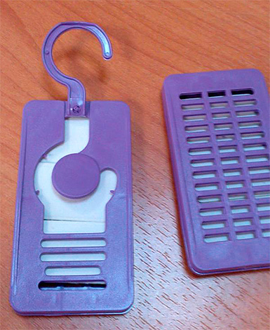 Les sections spéciales anti-mites repoussent efficacement le ravageur, mais ne tuent pas