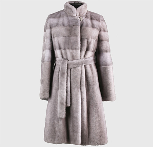 Chaque propriétaire d'un manteau de vison doit savoir comment le protéger des mites.