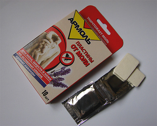 Les plaques Armol peuvent être utilisées pour repousser les mites des vêtements et des aliments