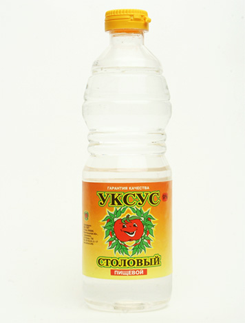 Le vinaigre est un véritable poison pour les fourmis rouges domestiques