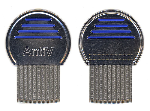 Apprendre à peigner correctement les lentes et les poux des cheveux avec un peigne spécial