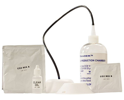 Ce piège est à base de dioxyde de carbone qui attire les punaises de lit.