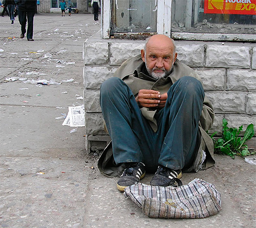 Les victimes des poux de corps sont généralement celles qui changent et lavent rarement leurs vêtements.
