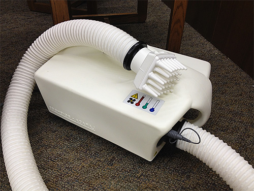 Sèche-cheveux spécial pour la destruction des poux