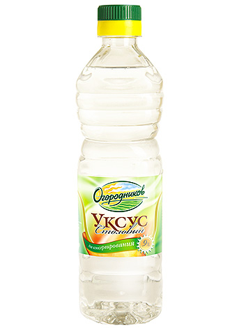 Le vinaigre aide à desserrer l'attachement des lentes aux cheveux