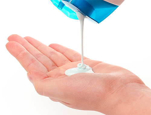 Il est peu probable qu'un tel shampooing détruise les poux, mais il sentira bon