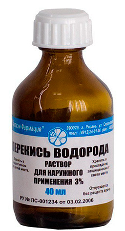 Il est utile de désinfecter le site de la morsure avec du peroxyde d'hydrogène ou un autre antiseptique.