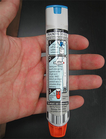 Auto-injecteur avec adrénaline