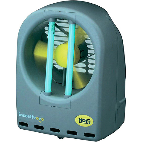 Les appareils de la gamme INSECTIVOR aspirent les insectes à l'aide d'un ventilateur.