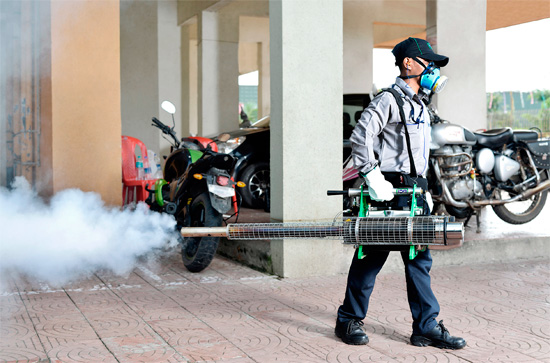 Et voici à quoi ressemble un générateur de brouillard chaud...