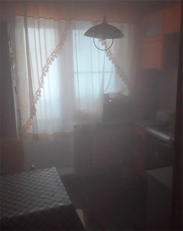 Dans environ 1 à 2 heures, la fumée aura le temps de remplir complètement tout le volume de la pièce - ainsi, les cafards seront détruits dans n'importe quel coin de celle-ci.