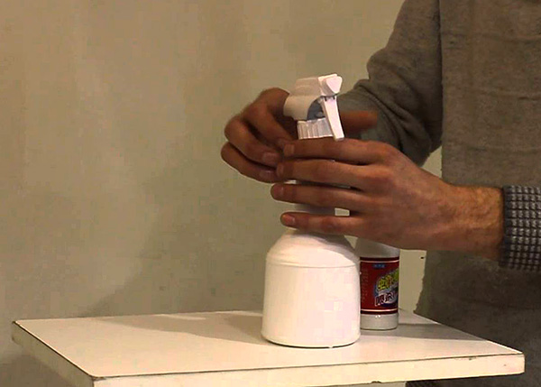 Aujourd'hui, il est facile d'acheter des concentrés d'insecticides hautement efficaces adaptés à une utilisation indépendante dans la vie quotidienne.