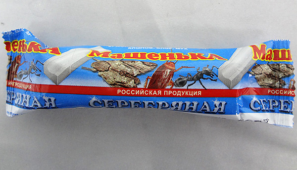 La craie Mashenka (ainsi que les crayons insecticides chinois) n'est pas capable d'empoisonner rapidement tous les cafards de la pièce, mais elle est assez efficace à titre préventif.