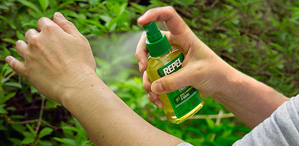 Il n'est pas recommandé d'utiliser les produits contenant du DEET pendant plus de 2 semaines consécutives.